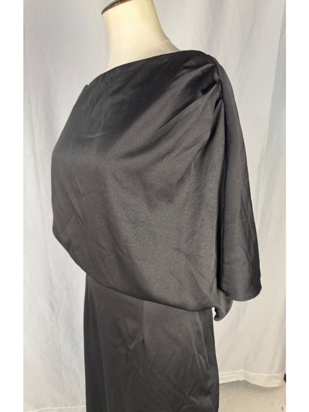 Elliatt Renders One Black Asymmetrical Dress Small Gown - Picture 3 of 16